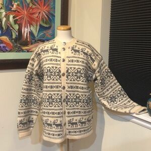 Norwegian Hand Knit Sweater / Norwegian Wool with Reindeer and Snowflake  - XL